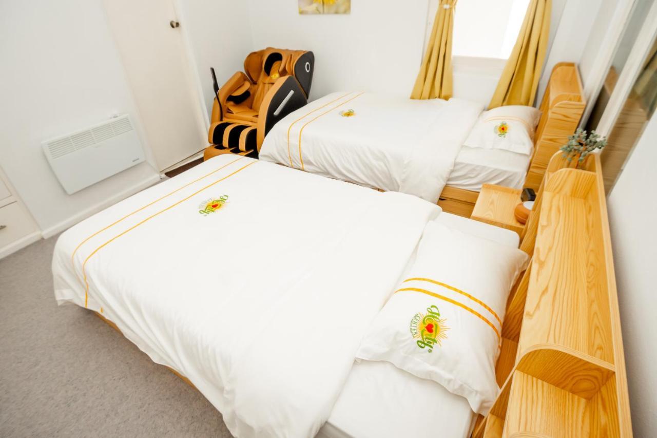 Hearty Center Motel Катумба Екстериор снимка