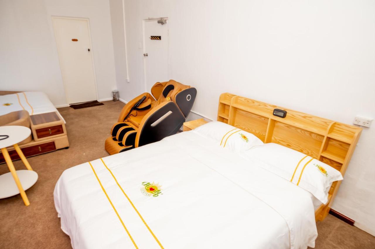 Hearty Center Motel Катумба Екстериор снимка