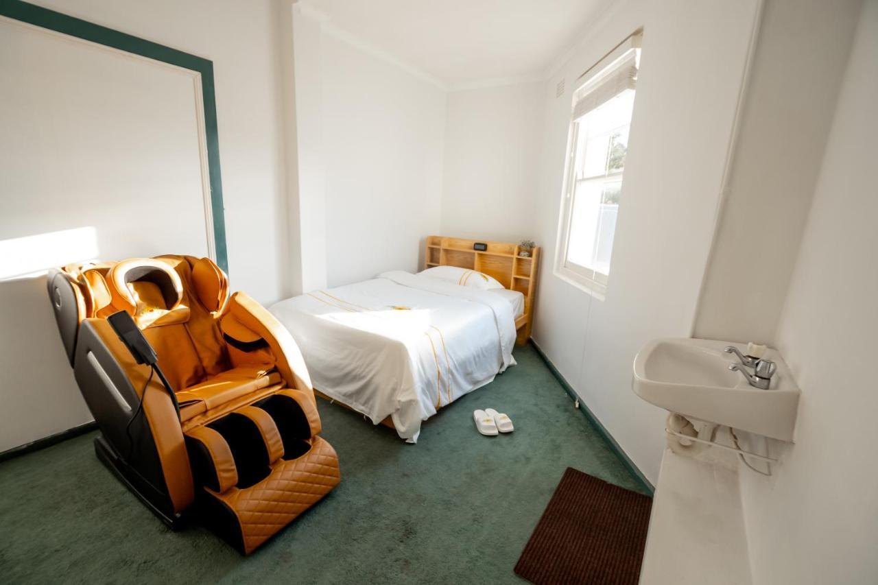 Hearty Center Motel Катумба Екстериор снимка
