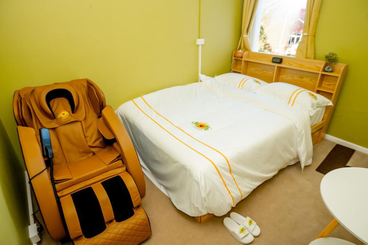 Hearty Center Motel Катумба Екстериор снимка