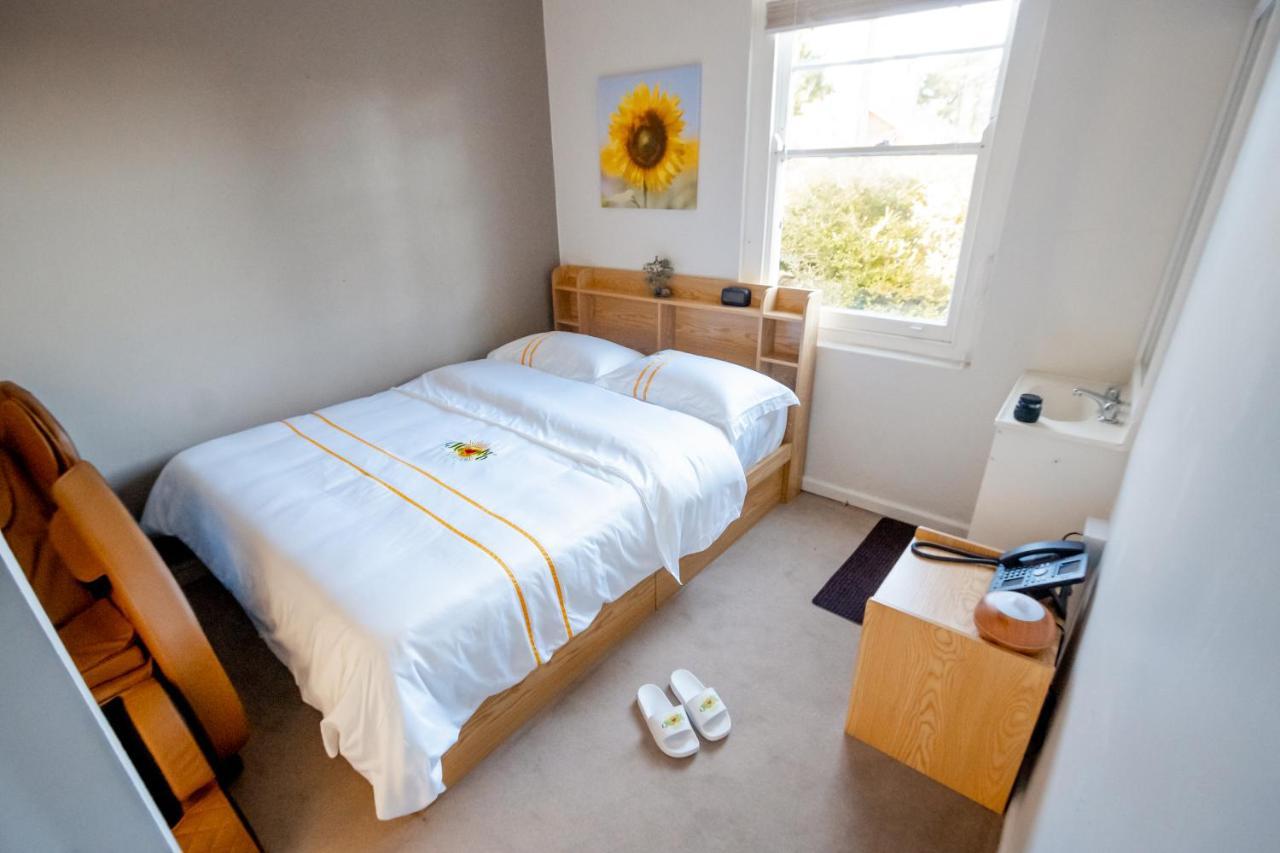 Hearty Center Motel Катумба Екстериор снимка
